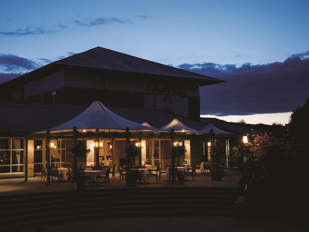 Thorpe Park Hotel And Spa 리즈 외부 사진